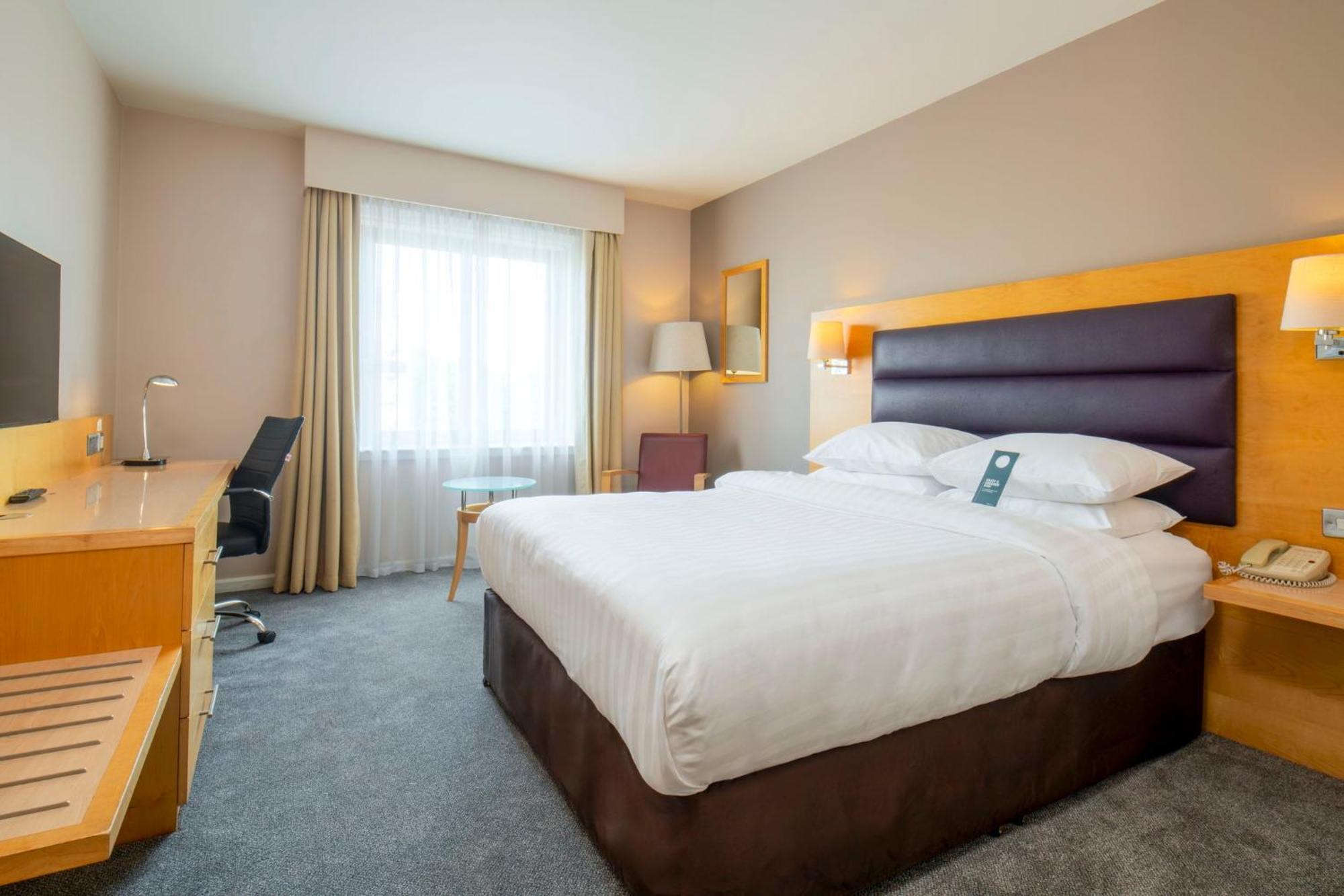Holiday Inn London Brentford Lock By Ihg