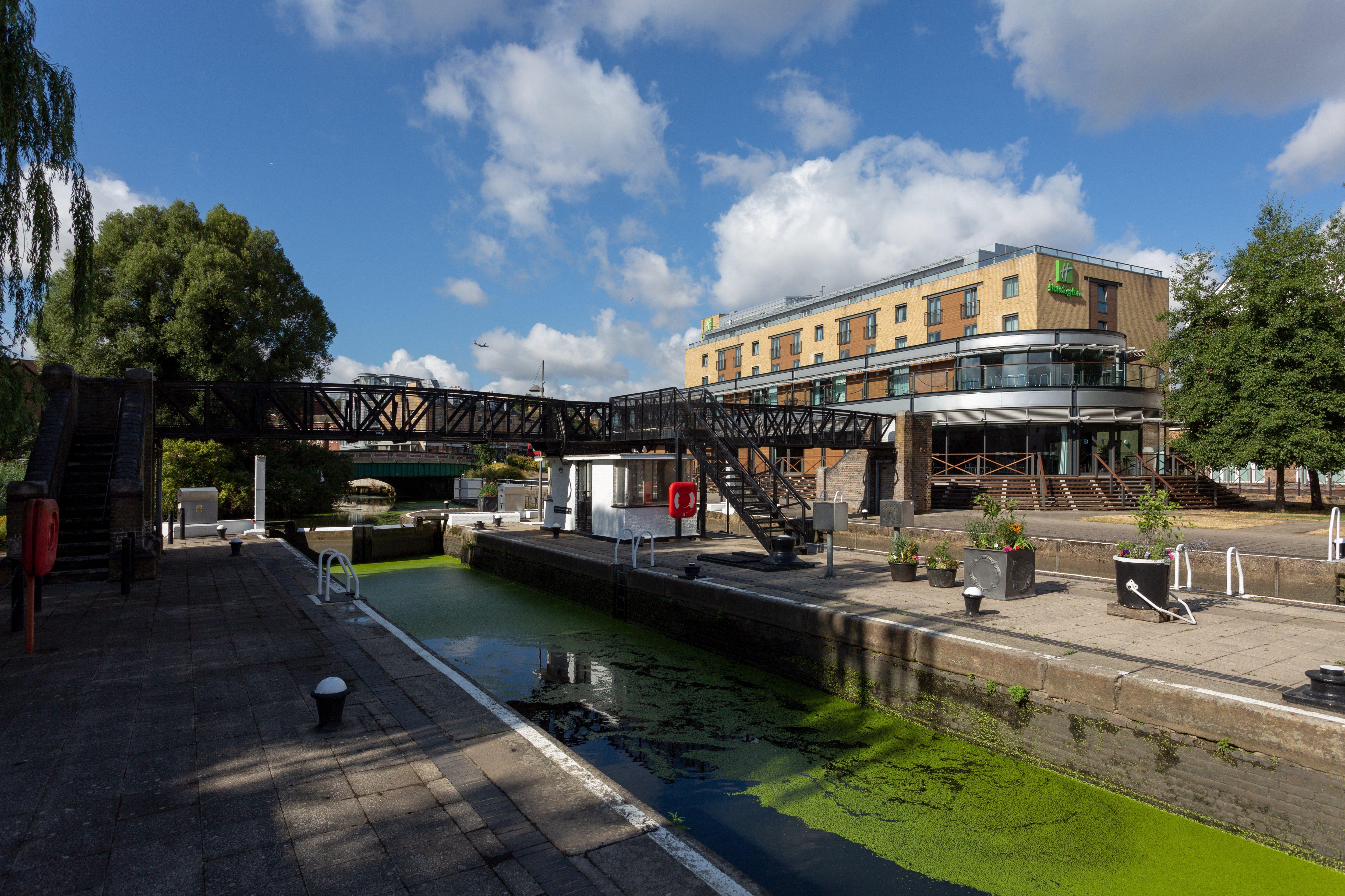 Holiday Inn London Brentford Lock By Ihg Hotel 4*