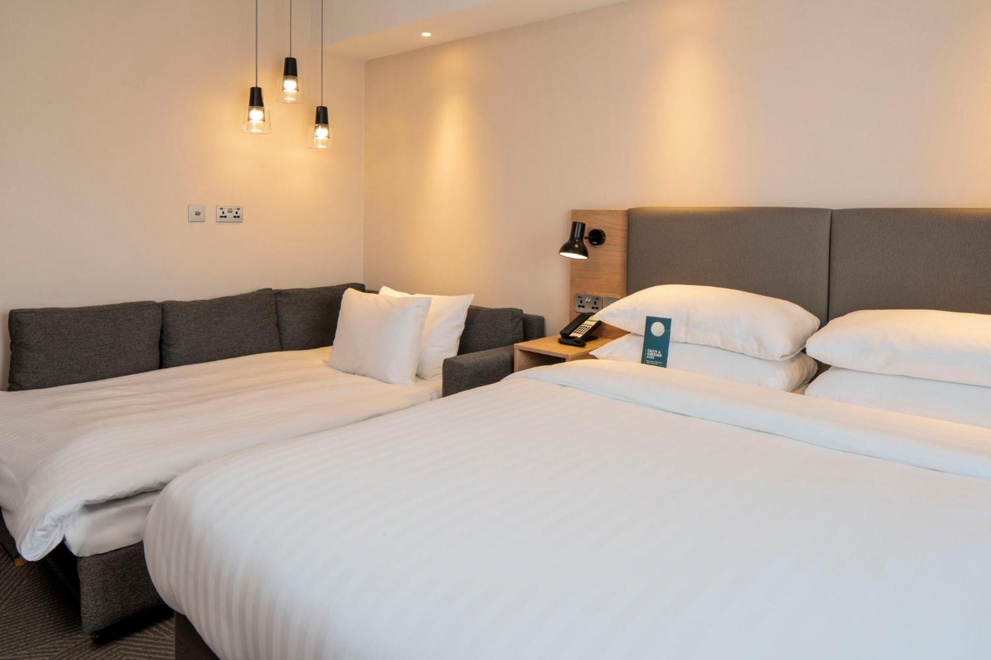 Hotel Holiday Inn London Brentford Lock By Ihg