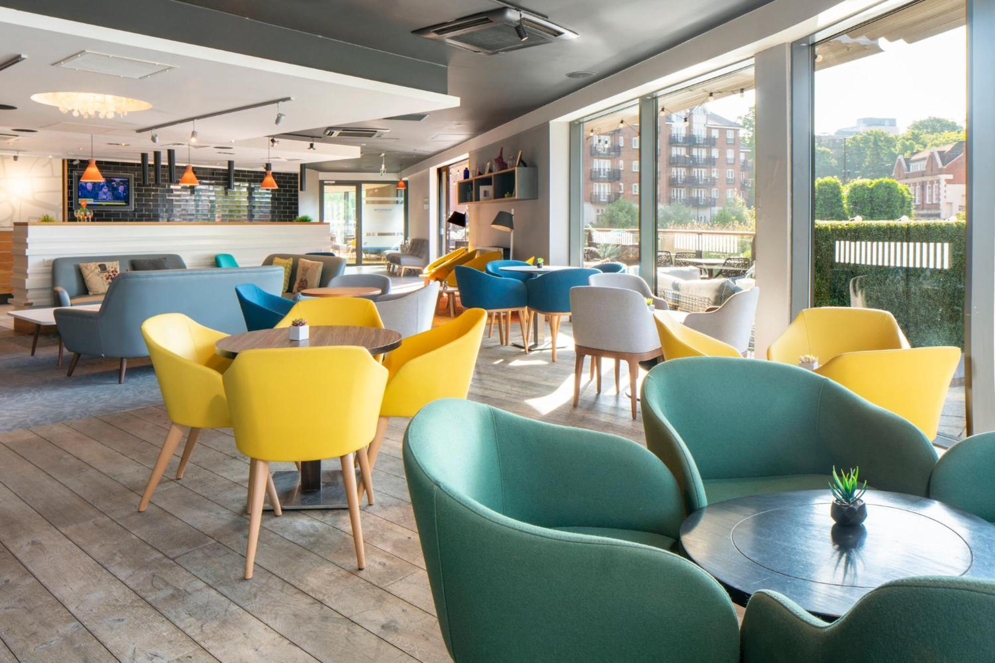 Holiday Inn London Brentford Lock By Ihg Hotel 4*