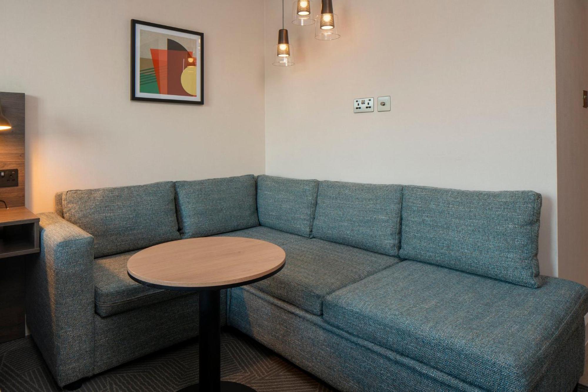 Holiday Inn London Brentford Lock By Ihg 4*