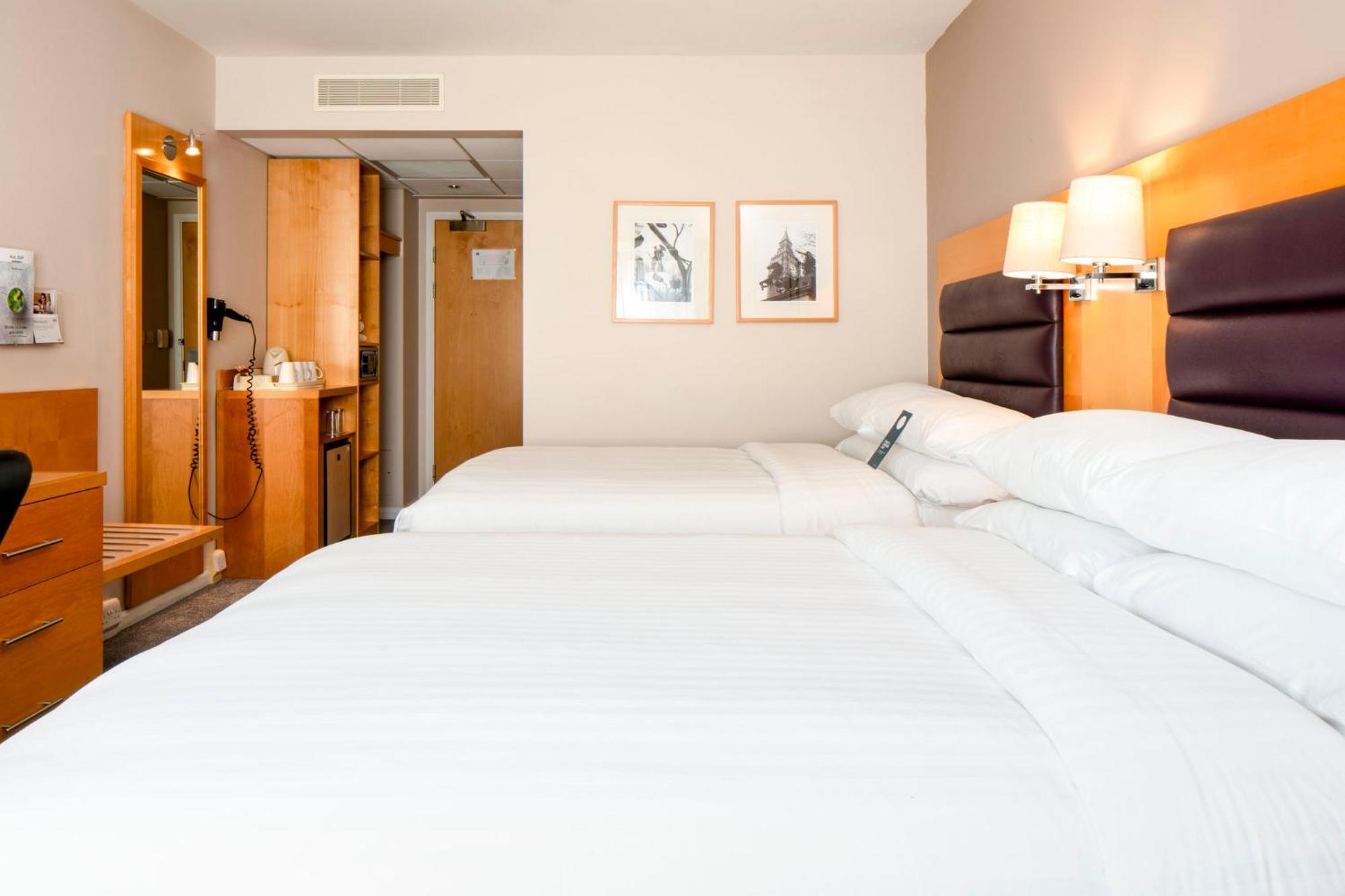 Holiday Inn London Brentford Lock By Ihg Hotel 4*