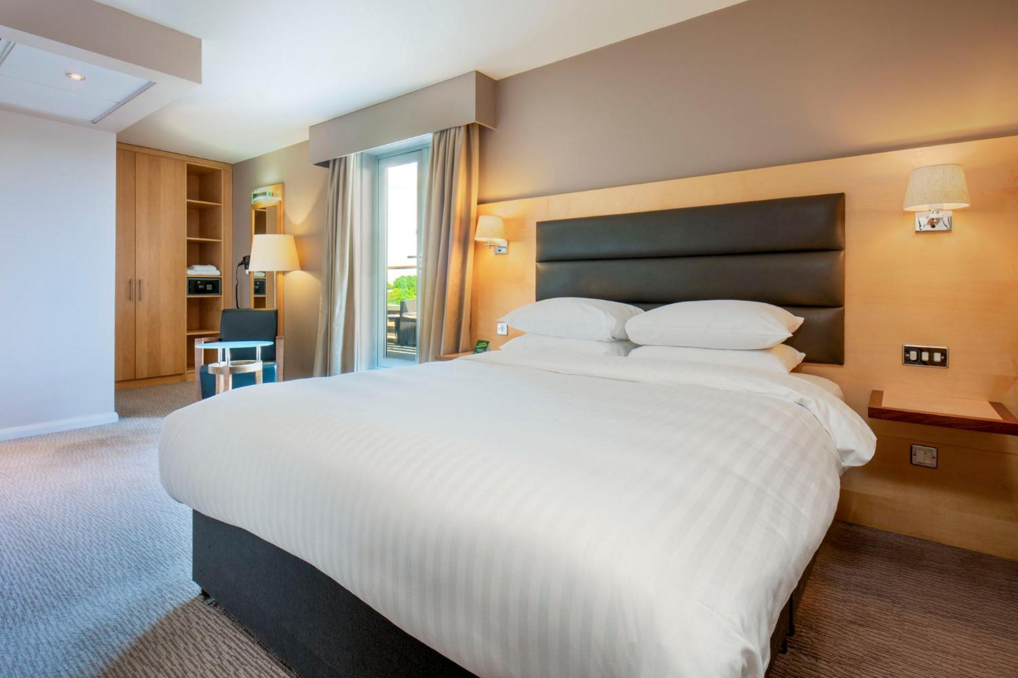 Holiday Inn London Brentford Lock By Ihg Hotel Brentford