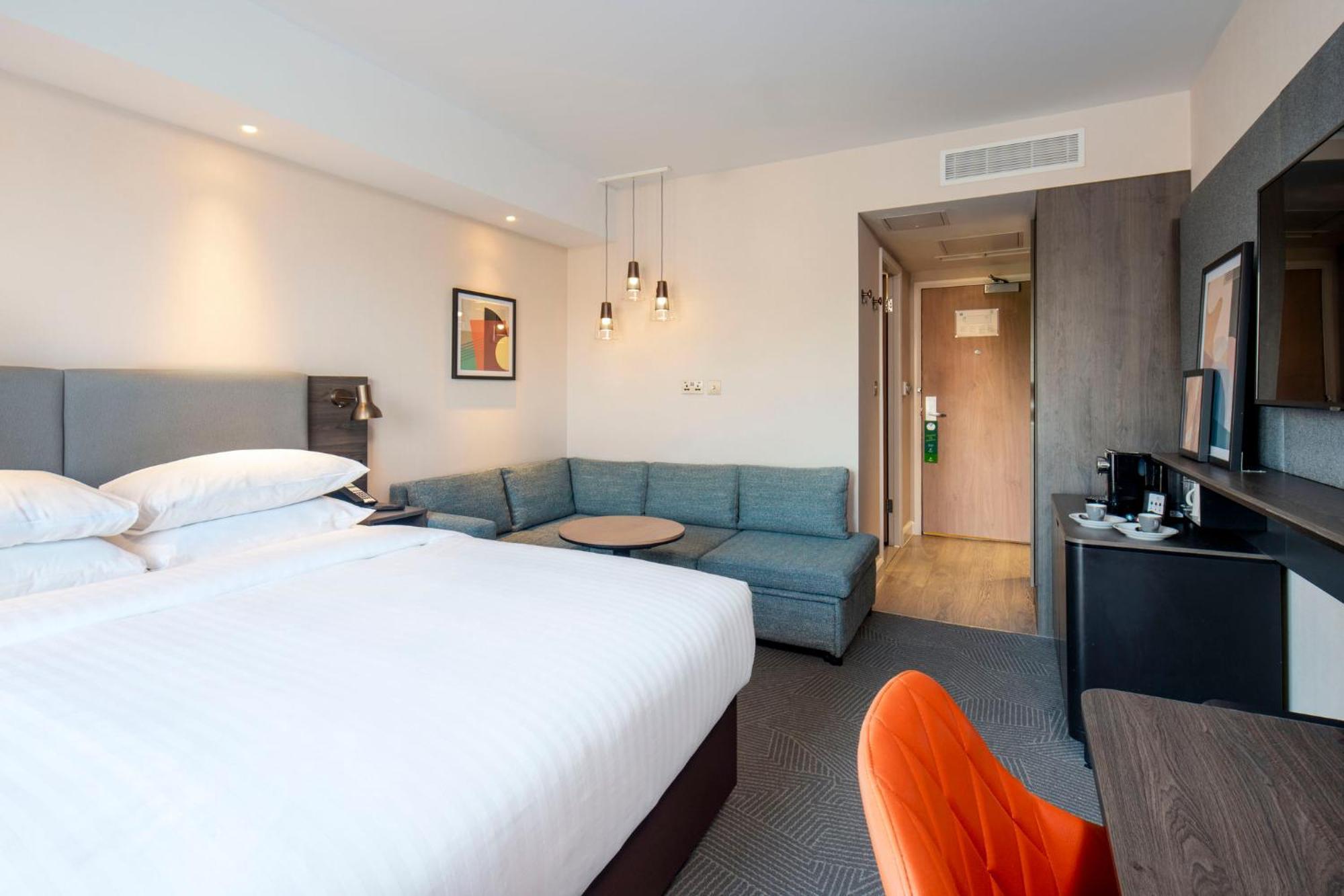 Hotel Holiday Inn London Brentford Lock By Ihg