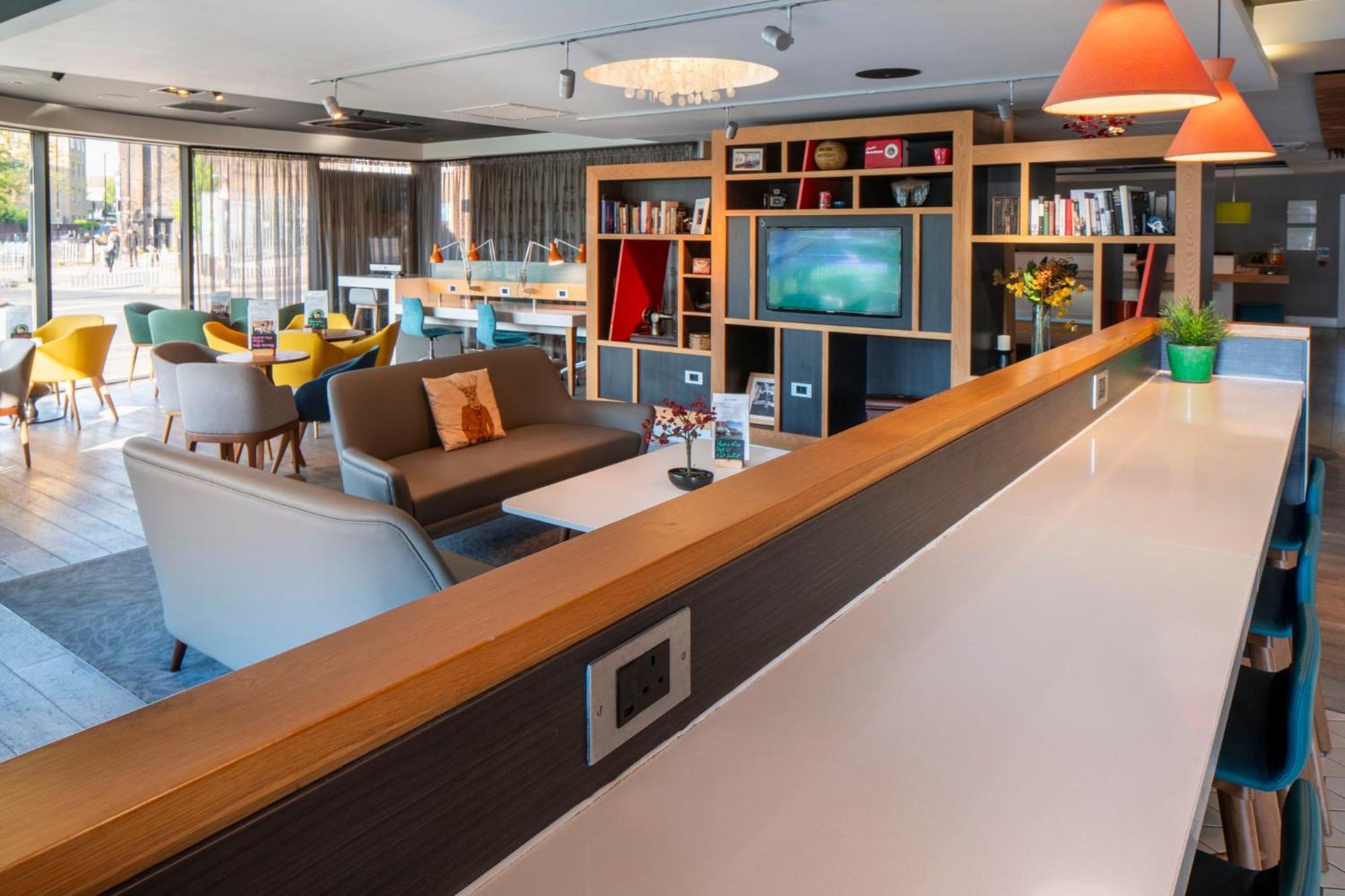 Holiday Inn London Brentford Lock By Ihg 4*