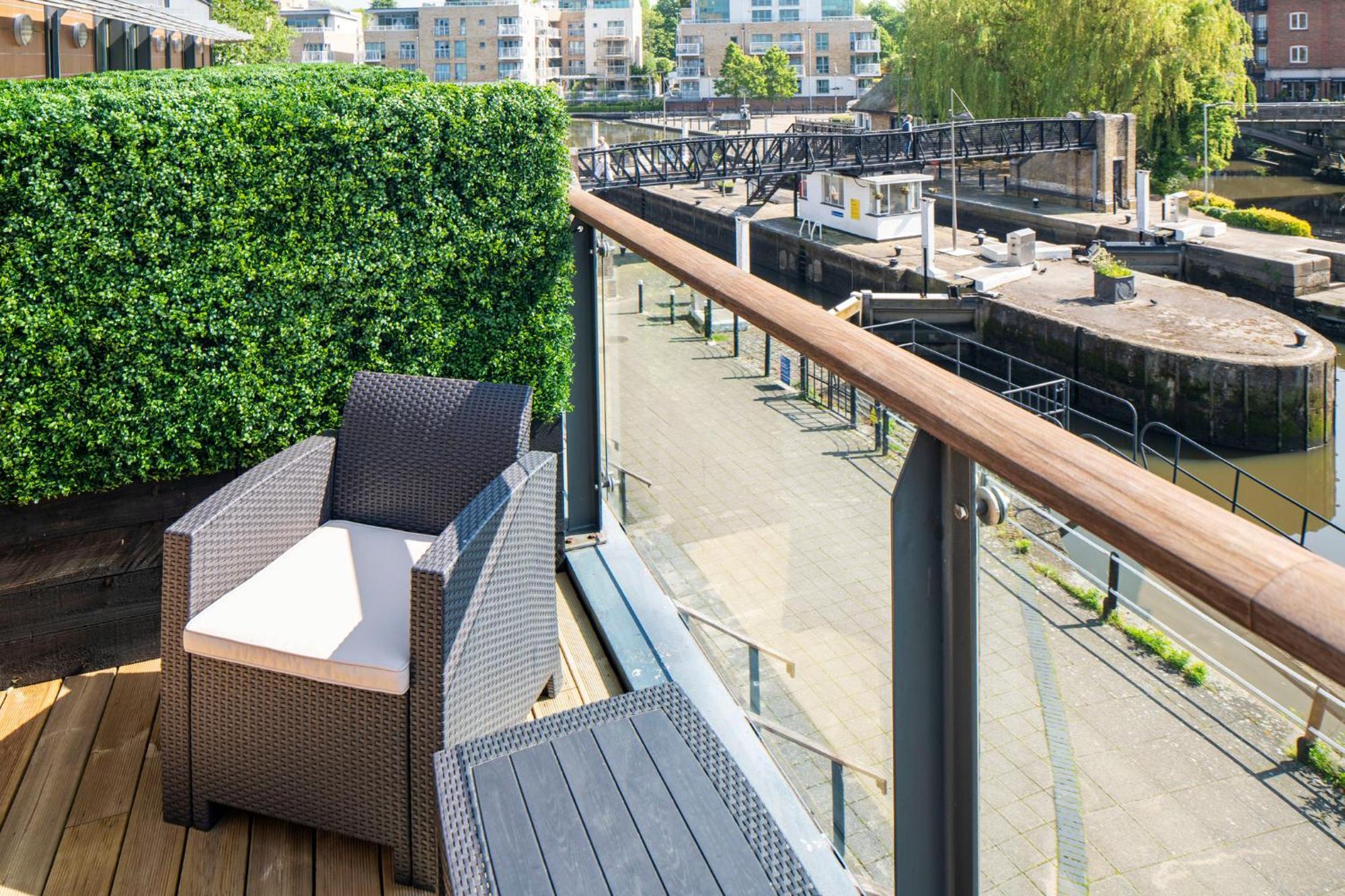 Holiday Inn London Brentford Lock By Ihg